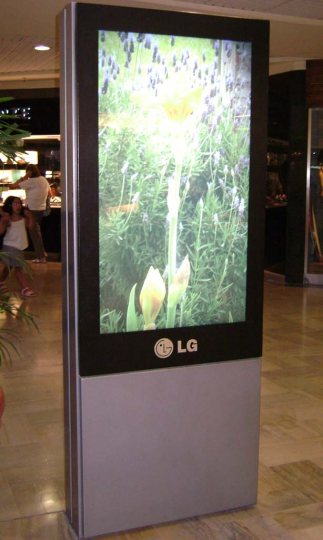 TOTEM DIGIAL UNICENTER SHOPPING