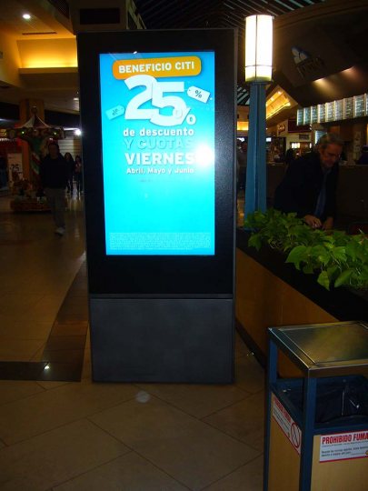 TOTEM DIGIAL UNICENTER SHOPPING