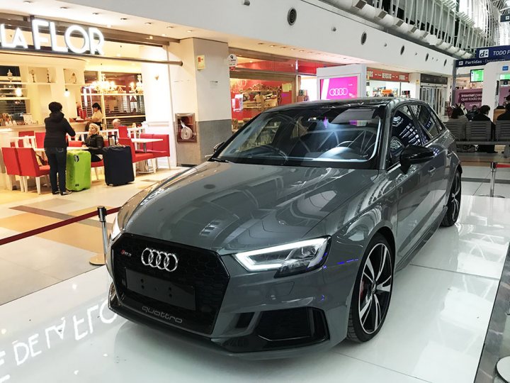 AUDI STAND / AIRPORT EZEIZA 