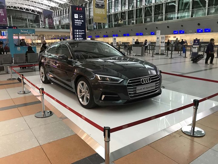 AUDI STAND / AIRPORT EZEIZA 