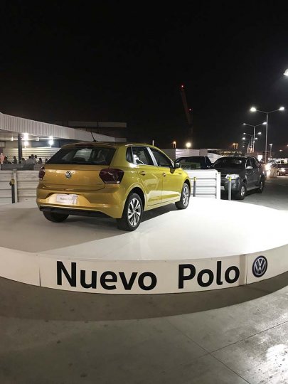 STAND NUEVO POLO TERMINAL A AEROPUERTO DE EZEIZA