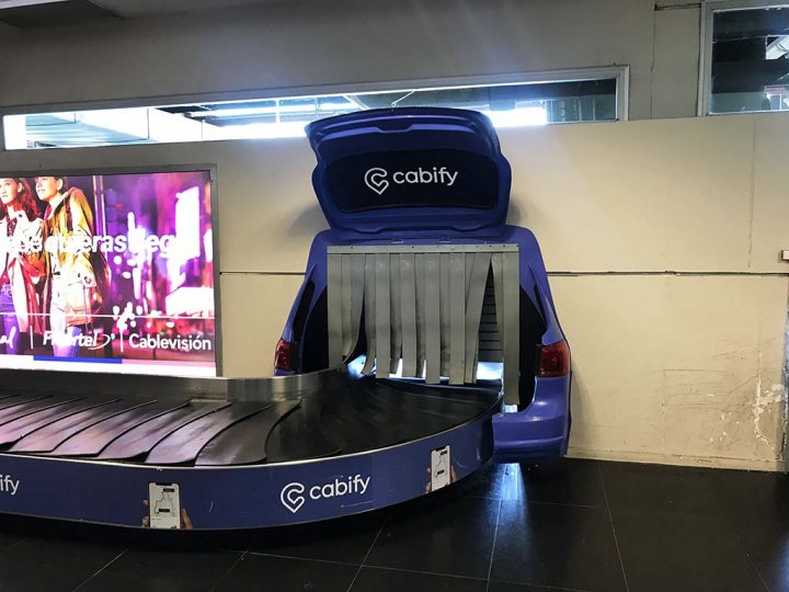 CABIFY ACCION EN CINTAS DE ARRIBOS 