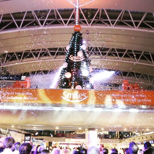 EVENTO NAVIDEÑO PARA SMILES EN EL AEROPUERTO DE EZEIZA